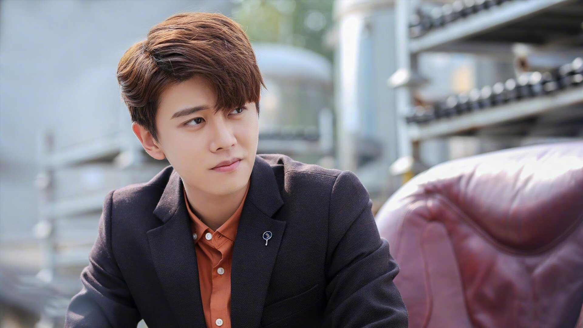 恩比德双手暴扣点燃七六人主场，恩比德生涯首秀