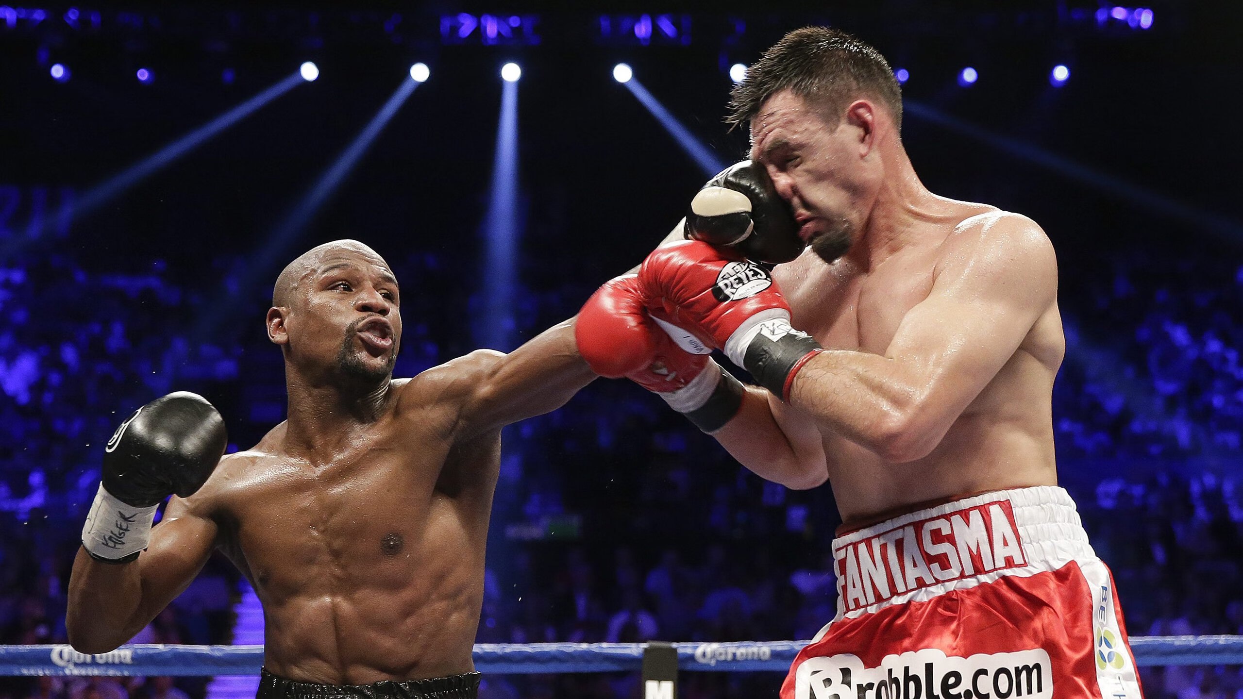 世界杯十六强：英格兰1比0挤掉荷兰 “三狮军团”靠防守闯关